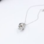 ⁦سلسال فضي بتصميم 3 خواتم⁩ - الصورة ⁦4⁩