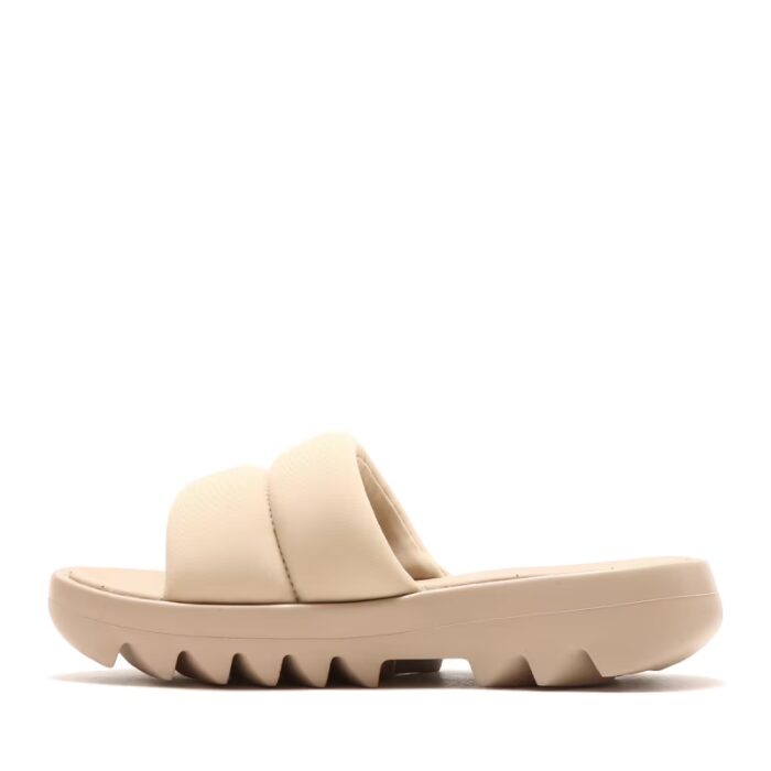 ⁦Reebok Womens' Cardi B Slide - حذاء ريبوك كاردي بي للنساء لون بيج⁩ - الصورة ⁦4⁩