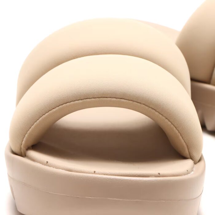 ⁦Reebok Womens' Cardi B Slide - حذاء ريبوك كاردي بي للنساء لون بيج⁩ - الصورة ⁦9⁩