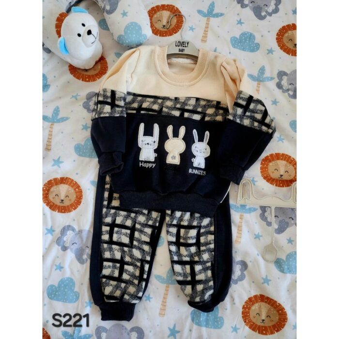 1033754880_67dc7da9deca9 بيجامة بناتي Lovely بتصميم أرنب لون بيج - الصورة 1