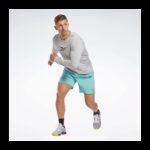 ⁦Reebok Men Activchill Long-Sleeve Top Athlete Sweatshirt- Grey⁩ - الصورة ⁦5⁩