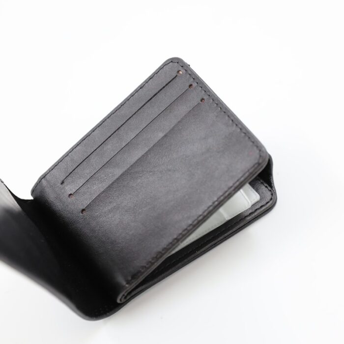 ⁦جزدان جلد للرجال لون أسود 11*8.5 سم⁩ - الصورة ⁦9⁩