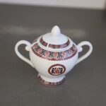 ⁦سكرية لون أبيض بنقشة ورد⁩ - الصورة ⁦4⁩