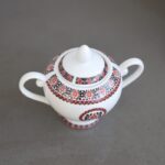 ⁦سكرية لون أبيض بنقشة ورد⁩ - الصورة ⁦5⁩