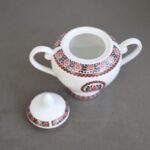 ⁦سكرية لون أبيض بنقشة ورد⁩ - الصورة ⁦6⁩