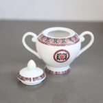 ⁦سكرية لون أبيض بنقشة ورد⁩ - الصورة ⁦7⁩