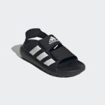 ⁦Adidas Kids Altaswim 2.0 Sandals - Black⁩ - الصورة ⁦5⁩
