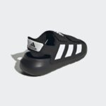 ⁦Adidas Kids Altaswim 2.0 Sandals - Black⁩ - الصورة ⁦6⁩