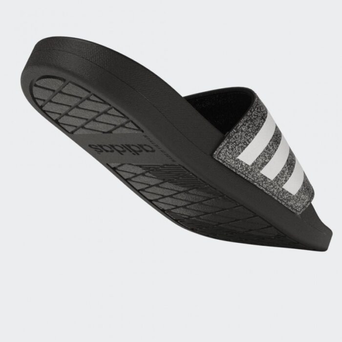 ⁦Adidas Adilette Comfort Slides - Black⁩ - الصورة ⁦15⁩