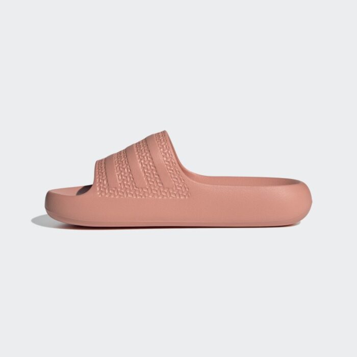 ⁦adidas Adilette Ayoon Slides - Red⁩ - الصورة ⁦5⁩