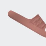 ⁦adidas Adilette Ayoon Slides - Red⁩ - الصورة ⁦15⁩