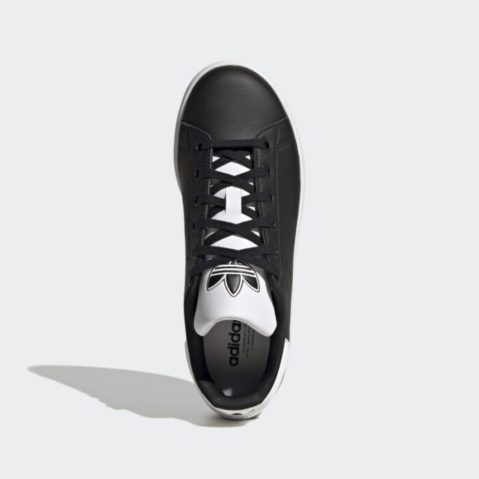 ⁦adidas Kids' Stan Smith Shoes - Black⁩ - الصورة ⁦3⁩
