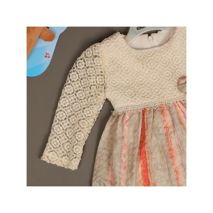 ⁦فستان بناتي بأكمام طويلة للأطفال لون أوف وايت وبيج⁩ - الصورة ⁦4⁩