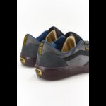 ⁦حذاء فانز آفي للرجال لون رمادي - Vans Mens' Ave Shoes⁩ - الصورة ⁦3⁩