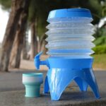 ⁦مطرة مياه قابلة للطي⁩ - الصورة ⁦2⁩