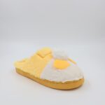 ⁦شبشب شتوي فرو للنساء لون أصفر⁩ - الصورة ⁦2⁩