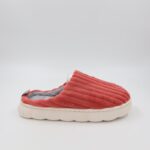 ⁦شبشب شتوي فرو للنساء لون كرميدي⁩ - الصورة ⁦3⁩