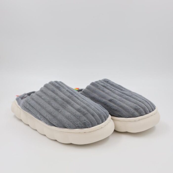 1033755626_67dc836956057 شبشب شتوي فرو للجنسين لون رمادي - الصورة 1