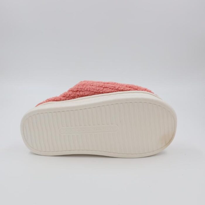 ⁦شبشب شتوي فرو مخطط للنساء لون زهري⁩ - الصورة ⁦6⁩