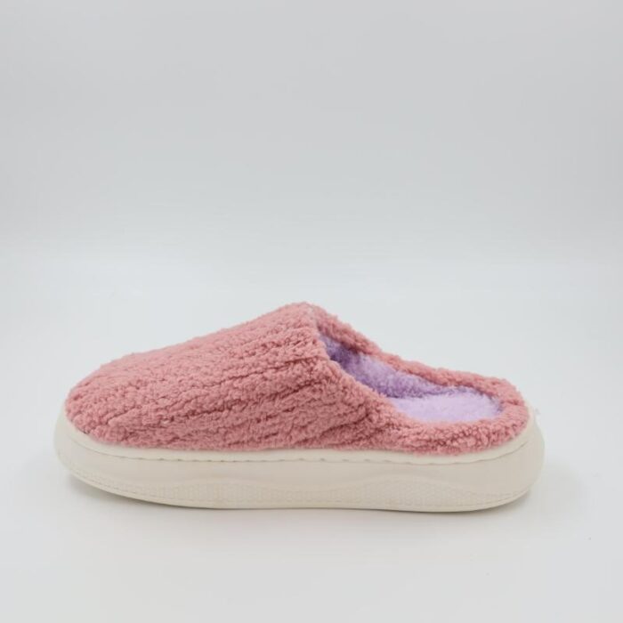 ⁦شبشب شتوي فرو مخطط للنساء لون زهري⁩ - الصورة ⁦5⁩