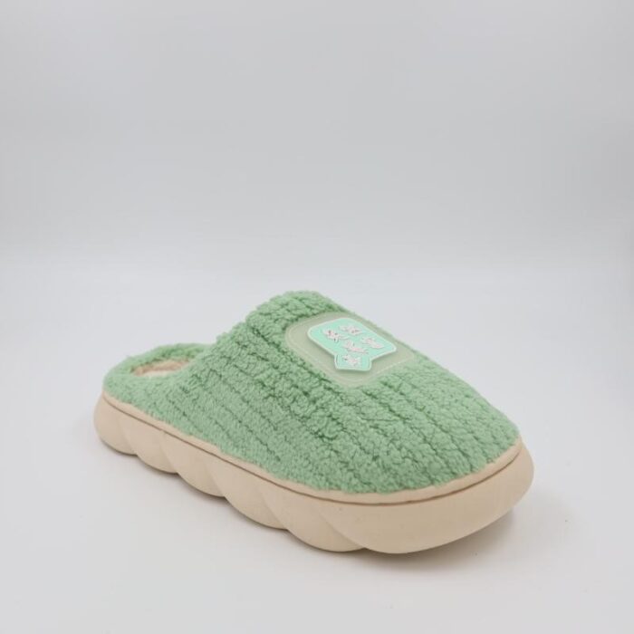 ⁦شبشب شتوي فرو للنساء لون أخضر⁩ - الصورة ⁦2⁩