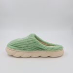 ⁦شبشب شتوي فرو للنساء لون أخضر⁩ - الصورة ⁦4⁩