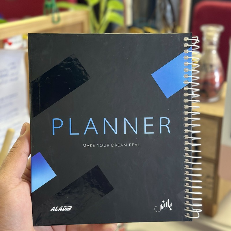 ⁦بلانر سلك من الاديب بتصميم لون اسود وازرق مقاس 20*17⁩ - الصورة ⁦1⁩