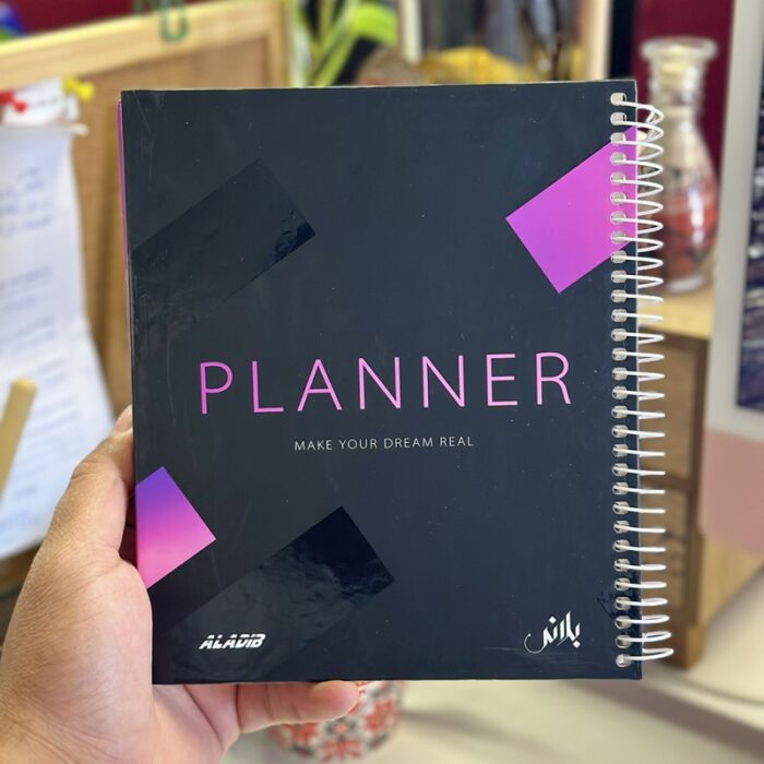 1033755769_67dc84343896e بلانر سلك من الاديب بتصميم لون اسود وزهري مقاس 20*17 - الصورة 1