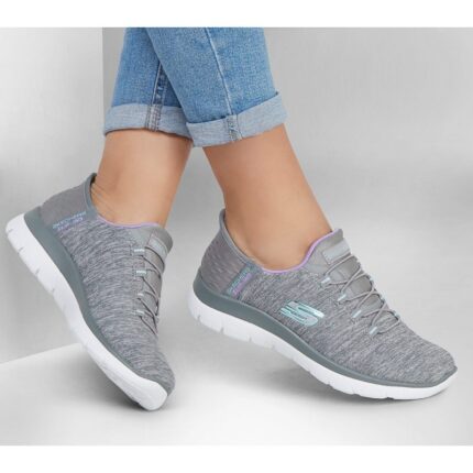 حذاء سكيتشرز سليب انس: سميت للنساء لون رمادي ونعل ابيض- Skechers Women's Slip-ins: Summits - Dazzling Haze Shoes