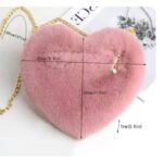 ⁦شنطة كتف أنيقة للصبايا على شكل قلب مع سحاب وسلسة باللون الذهبي - ارتفاع 20 سم وعرض  25 سم - لون زهري⁩ - الصورة ⁦2⁩