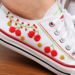 ⁦حذاء كاجوال ساق قصير صناعة يدوية للنساء لون بيج ونعل ابيض⁩ - الصورة ⁦6⁩