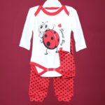 طقم تبان بأكمام طويلة وبنطلون وطاقية للأطفال لون أحمر وأصفر