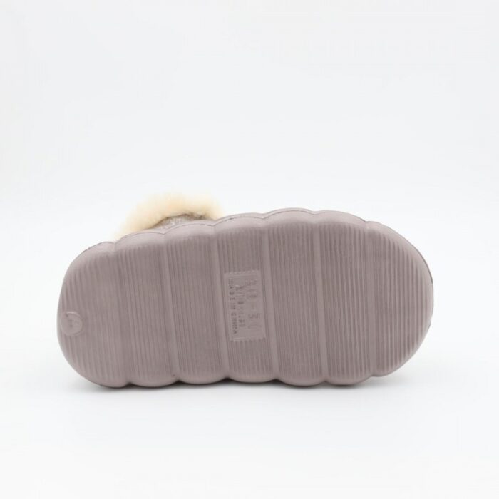 ⁦حذاء شتوي للأطفال لون سكني بلمعة⁩ - الصورة ⁦3⁩