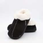 ⁦حذاء شتوي للنساء لون أسود وبيج⁩ - الصورة ⁦2⁩