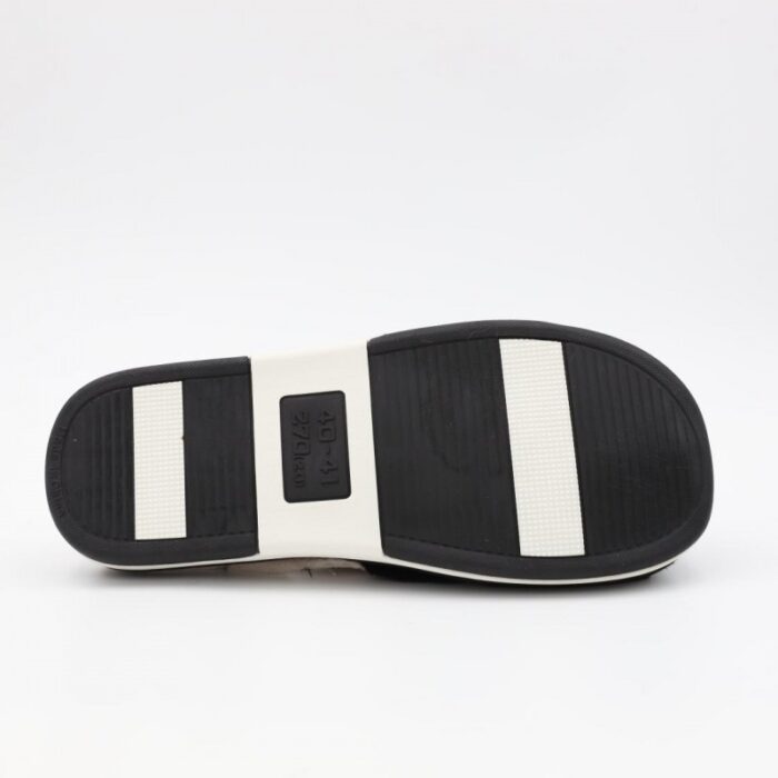 ⁦حفاية شتوية للنساء لون أسود وبيج⁩ - الصورة ⁦2⁩