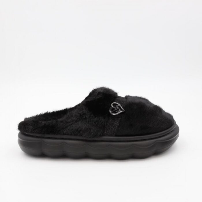 ⁦حفاية شتوية لون أسود بتصميم قلب مع قشاط بلمعة⁩ - الصورة ⁦7⁩