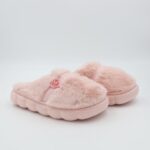 حفاية شتوية لون زهري بتصميم قلب مع قشاط بلمعة