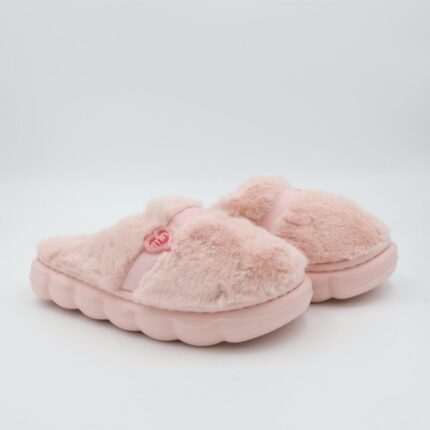 حفاية شتوية لون زهري بتصميم قلب مع قشاط بلمعة