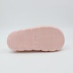 ⁦حفاية شتوية لون زهري بتصميم قلب مع قشاط بلمعة⁩ - الصورة ⁦6⁩