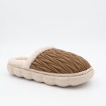 ⁦حفاية شتوية للنساء لون بني وبيج⁩ - الصورة ⁦2⁩