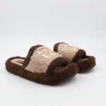 ⁦حفاية شتوية للنساء لون بيج و الأطراف بنية مفتوحة من الأمام⁩ - الصورة ⁦4⁩