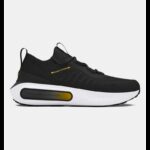 Under Under Men's UA Phantom 4 Shoes- حذاء اندر ارمور فانتوم 4 للرجال لون أسود ونعل أبيض