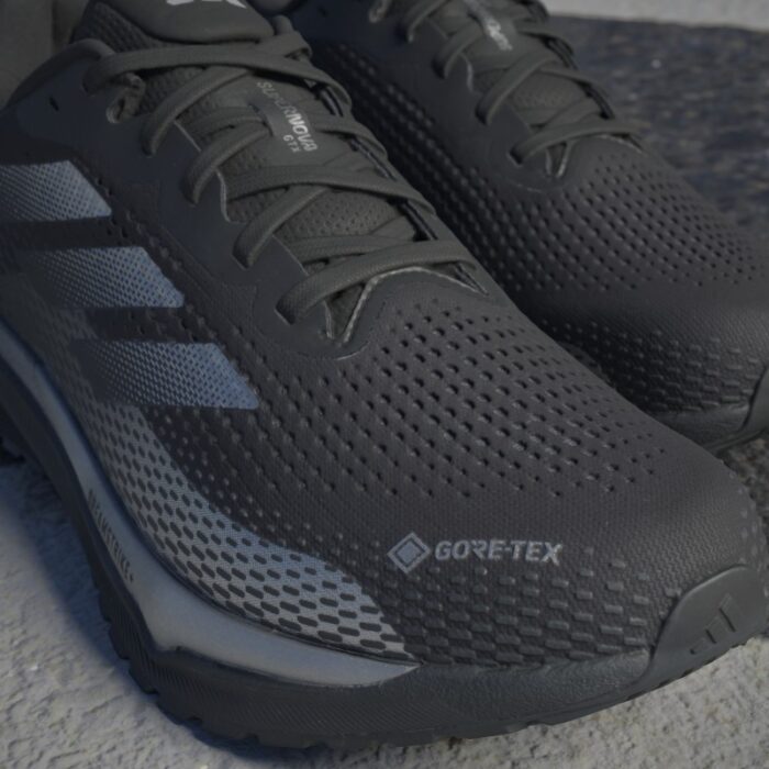 ⁦adidas Mens' Supernova GORE-TEX Running Shoes - Black⁩ - الصورة ⁦26⁩