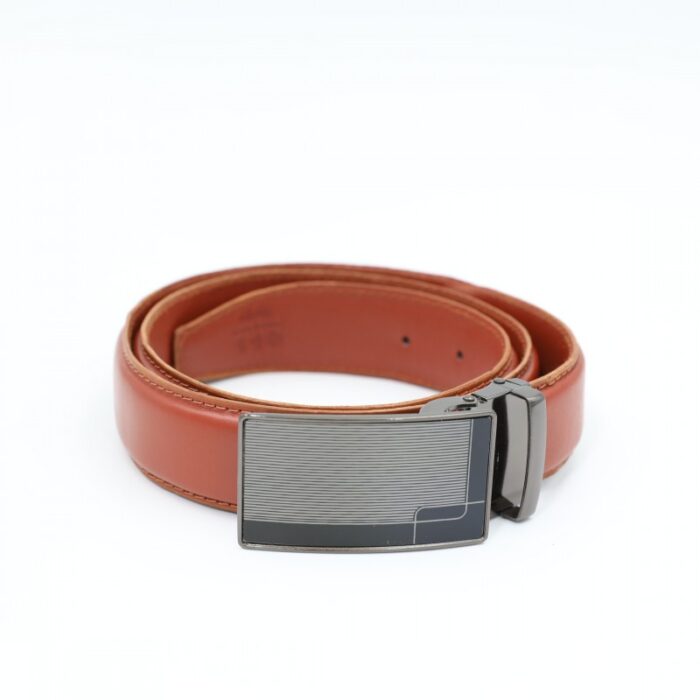 ⁦سير جلد طبيعي رسمي بتصميم ابزيم للرجال لون عسلي⁩ - الصورة ⁦2⁩