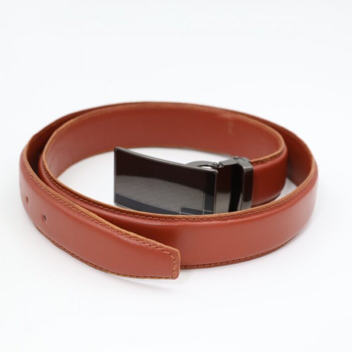 ⁦سير جلد طبيعي رسمي بتصميم ابزيم للرجال لون عسلي⁩ - الصورة ⁦5⁩