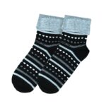 ⁦جوارب شتوية طويلة زوج واحد للنساء لون أسود وسكني⁩ - الصورة ⁦2⁩