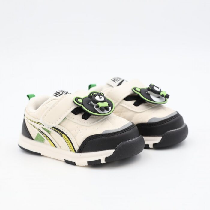 103376376_67dca398dc4de حذاء برباط للأطفال بتصميم دبدوب لون أسود وأبيض - الصورة 1