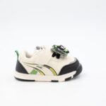 ⁦حذاء برباط للأطفال بتصميم دبدوب لون أسود وأبيض⁩ - الصورة ⁦3⁩