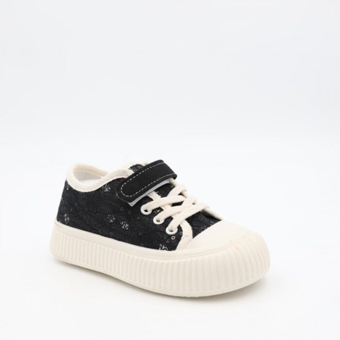 ⁦حذاء برباط ولاصق بلمعة للأطفال لون أسود و أبيض⁩ - الصورة ⁦2⁩