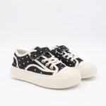 حذاء برباط ولاصق للأطفال لون أسود و أبيض